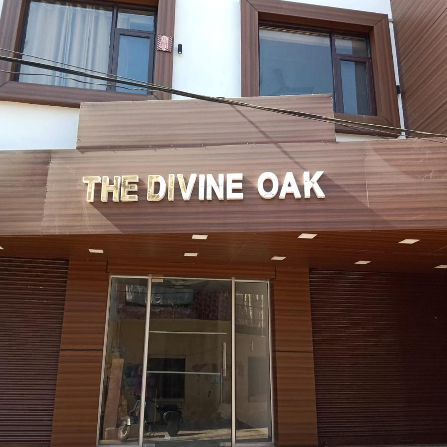 The Divine Oak Hotel Katra  Ngoại thất bức ảnh