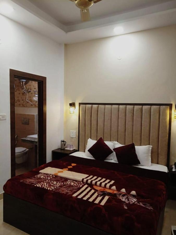 The Divine Oak Hotel Katra  Ngoại thất bức ảnh