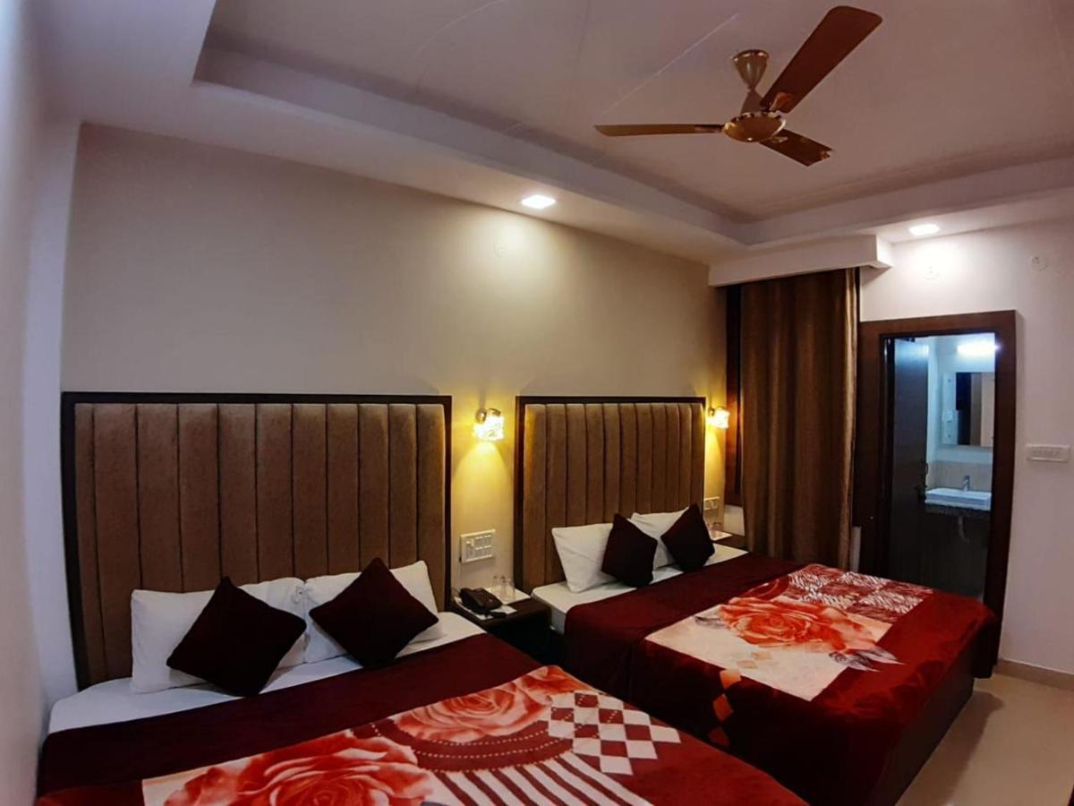 The Divine Oak Hotel Katra  Ngoại thất bức ảnh
