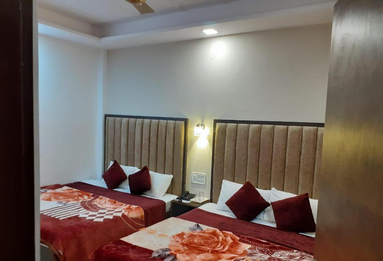 The Divine Oak Hotel Katra  Ngoại thất bức ảnh