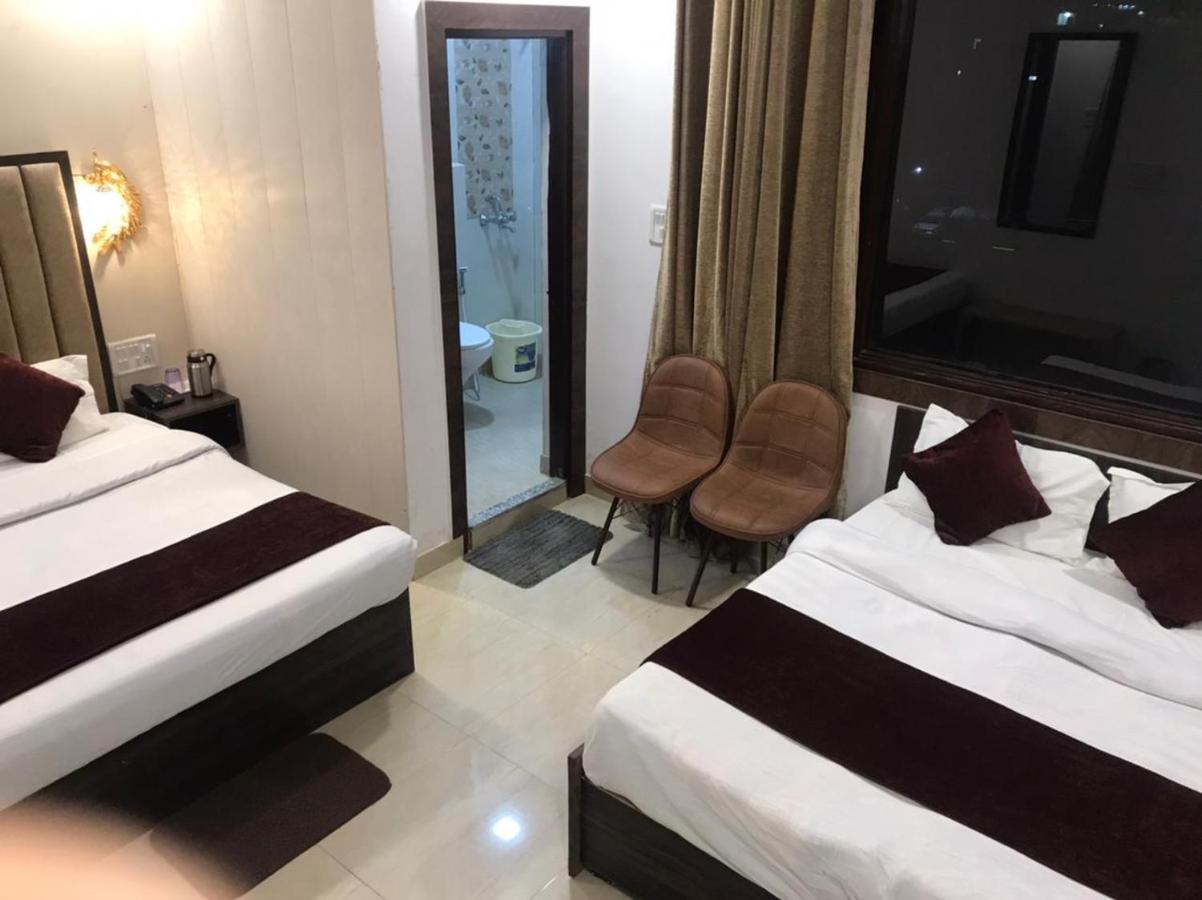 The Divine Oak Hotel Katra  Ngoại thất bức ảnh