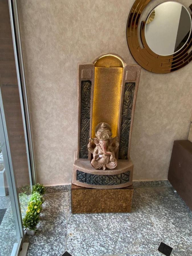 The Divine Oak Hotel Katra  Ngoại thất bức ảnh