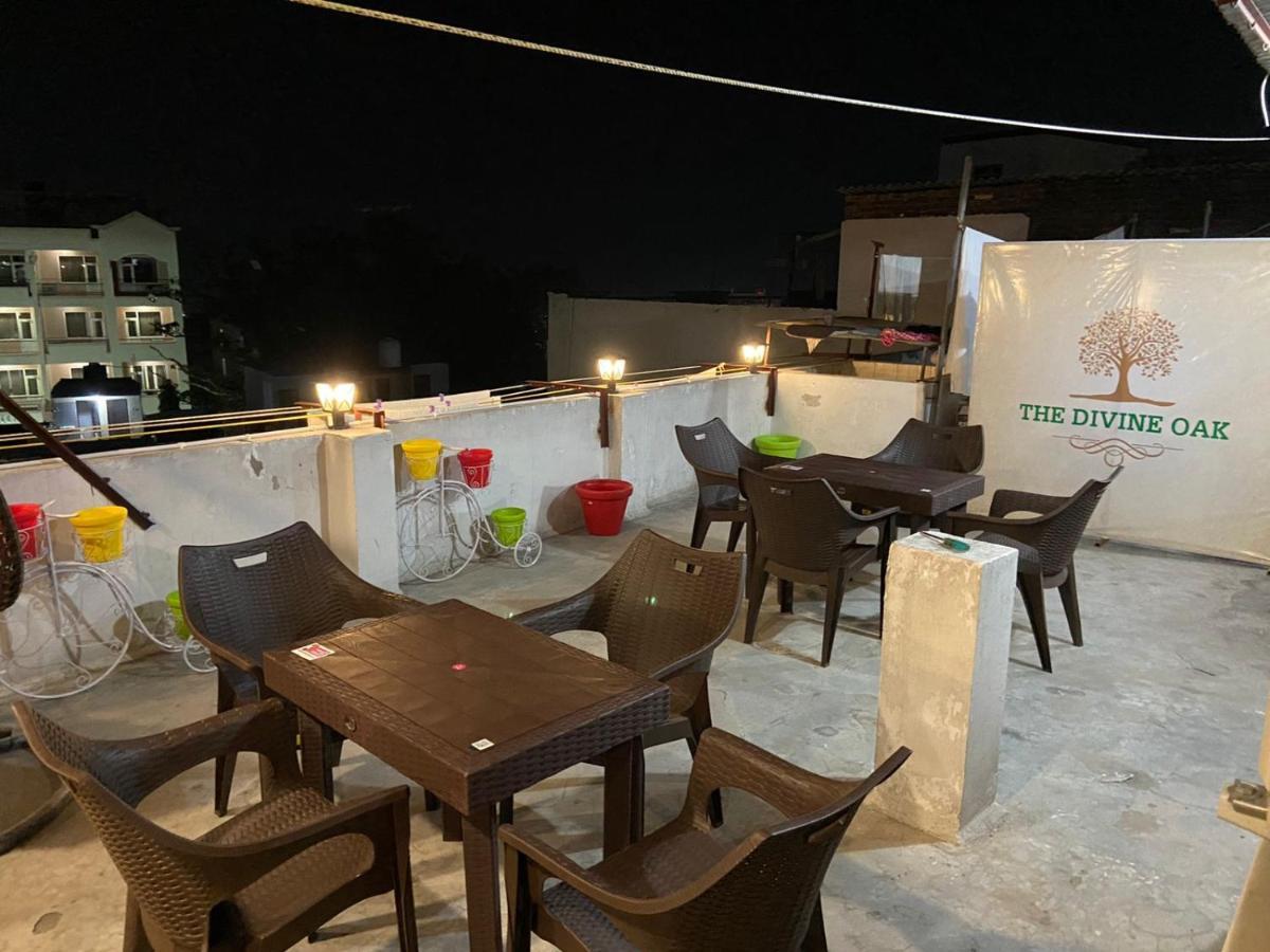 The Divine Oak Hotel Katra  Ngoại thất bức ảnh