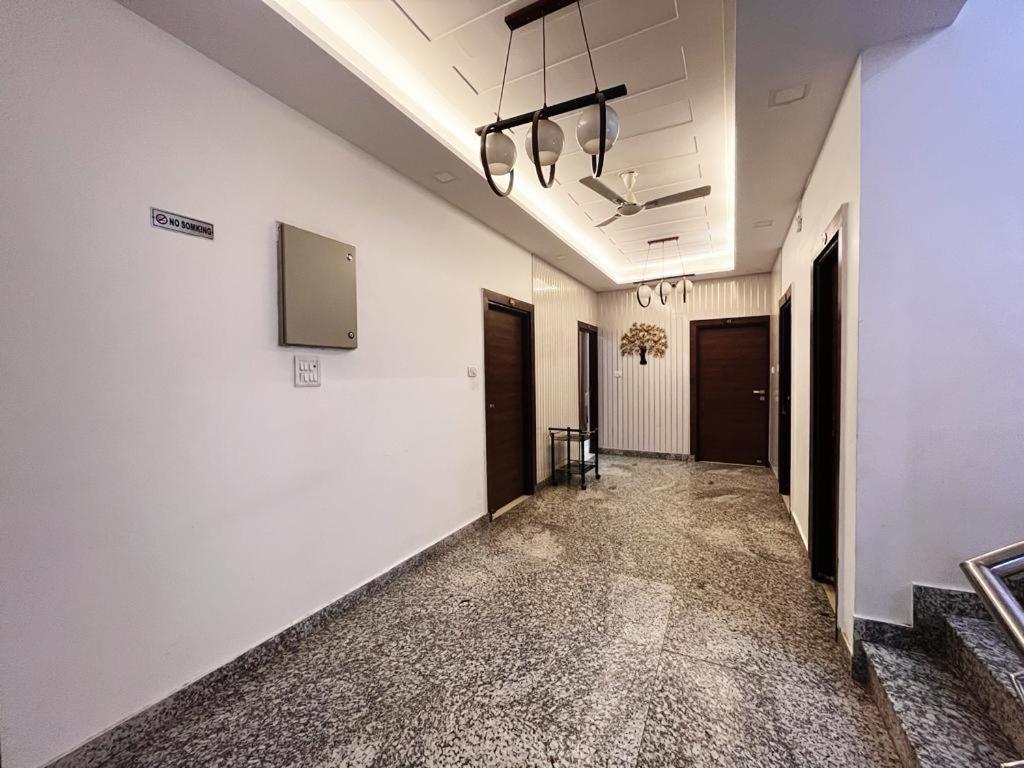 The Divine Oak Hotel Katra  Ngoại thất bức ảnh